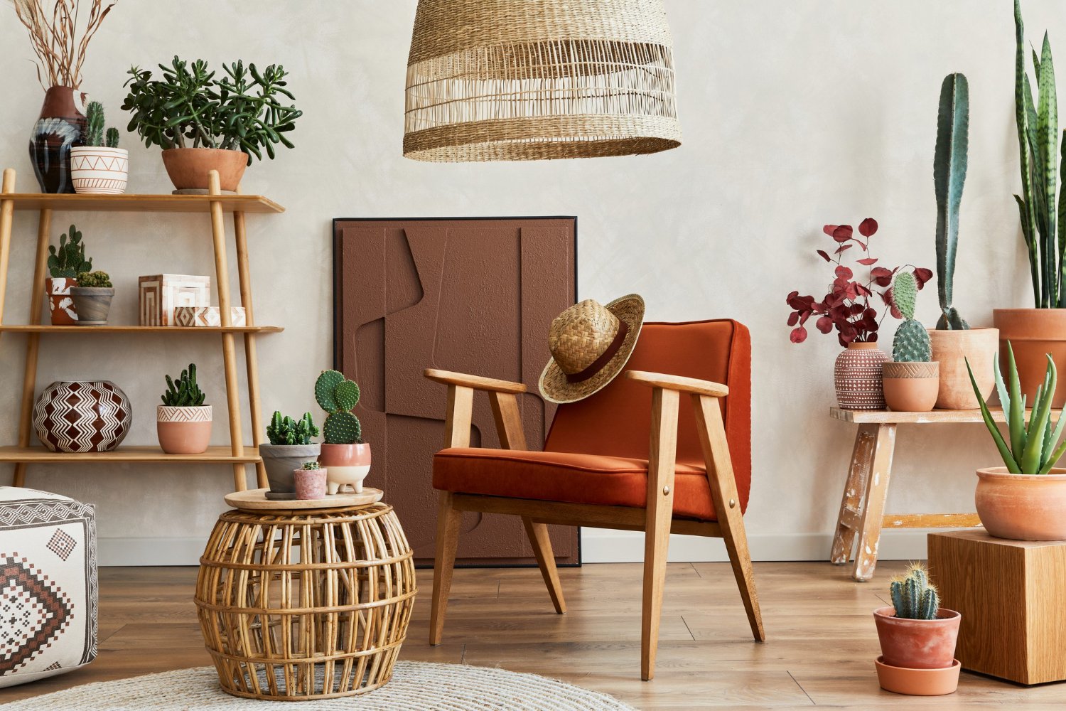 stylish-composition-modern-living-room-interior-with-structure-painting-lot-cacti-plants-armchair-wooden-shelves-accessories-creative-wall-carpet-floor-template Início
